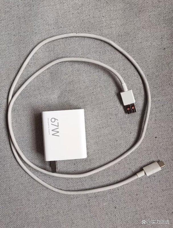 小米67W充电器深度评测 高效与便携的完美结合